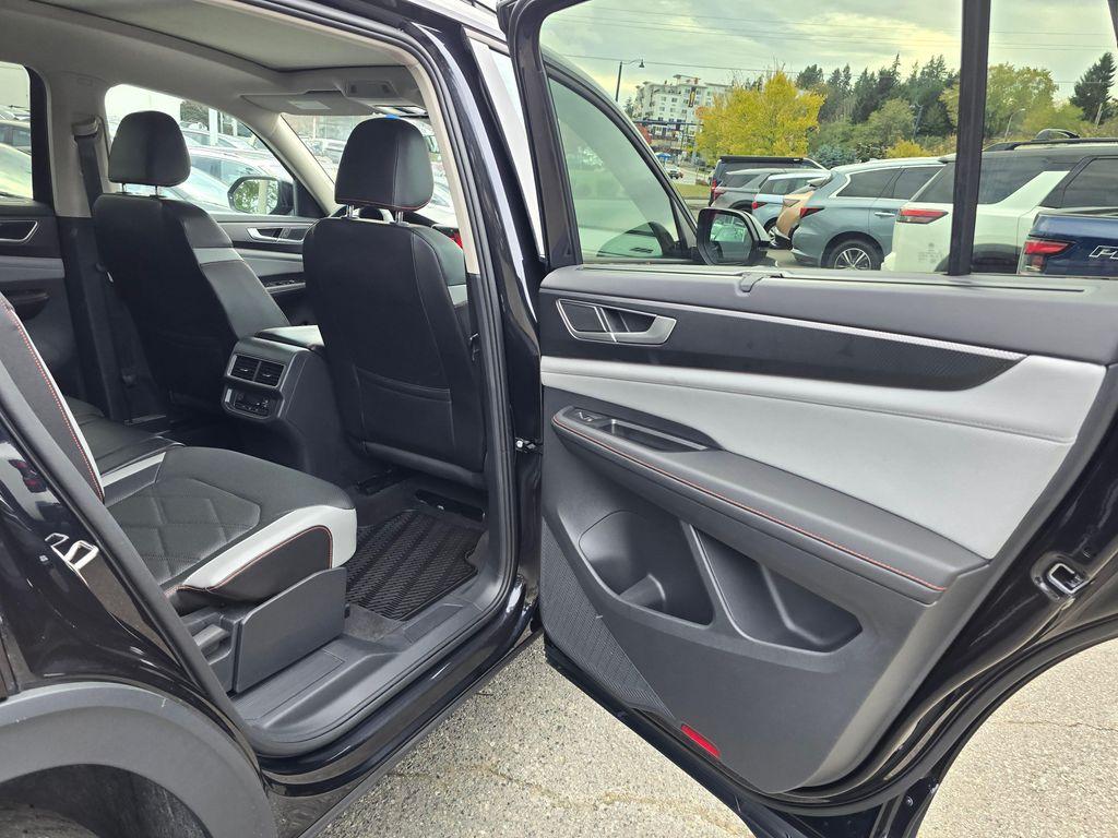 used 2024 Volkswagen Atlas car, priced at $37,950