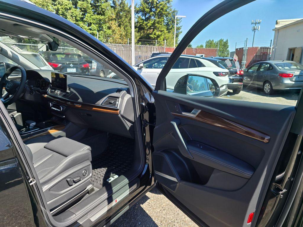 used 2024 Audi Q5 e car, priced at $40,955