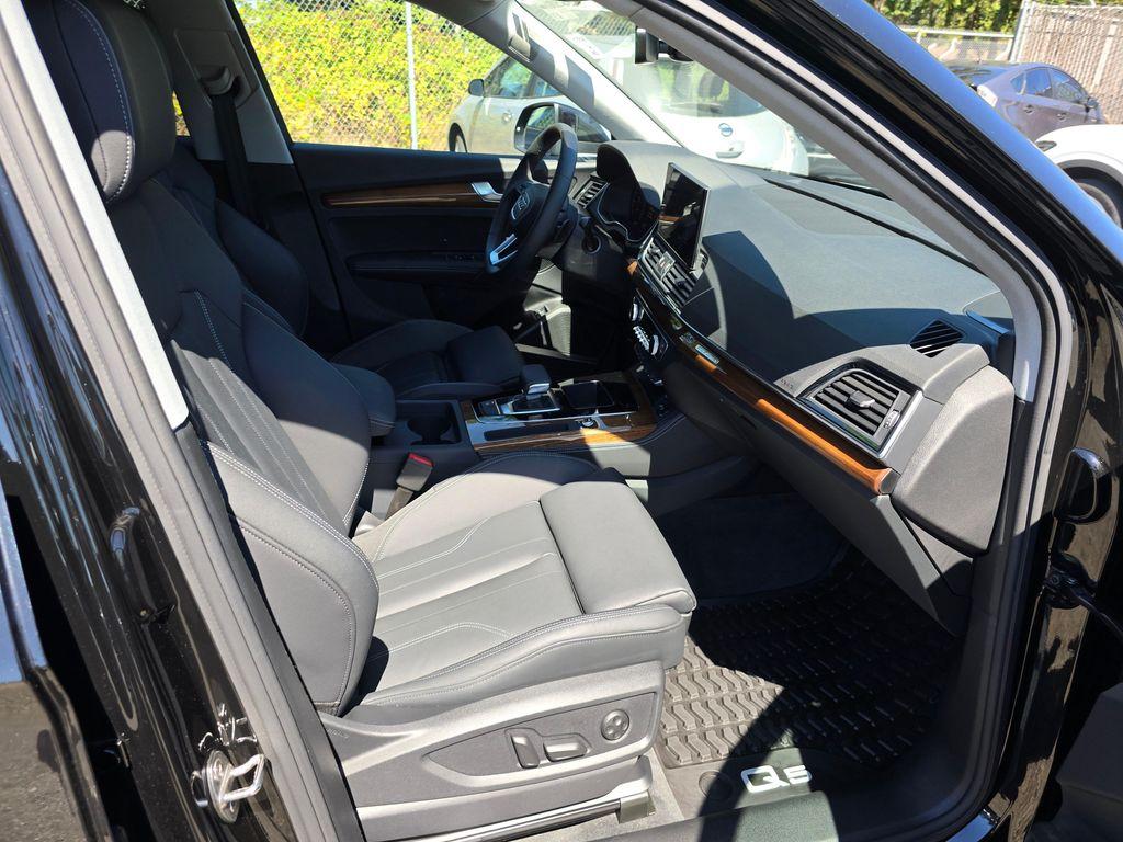 used 2024 Audi Q5 e car, priced at $40,955