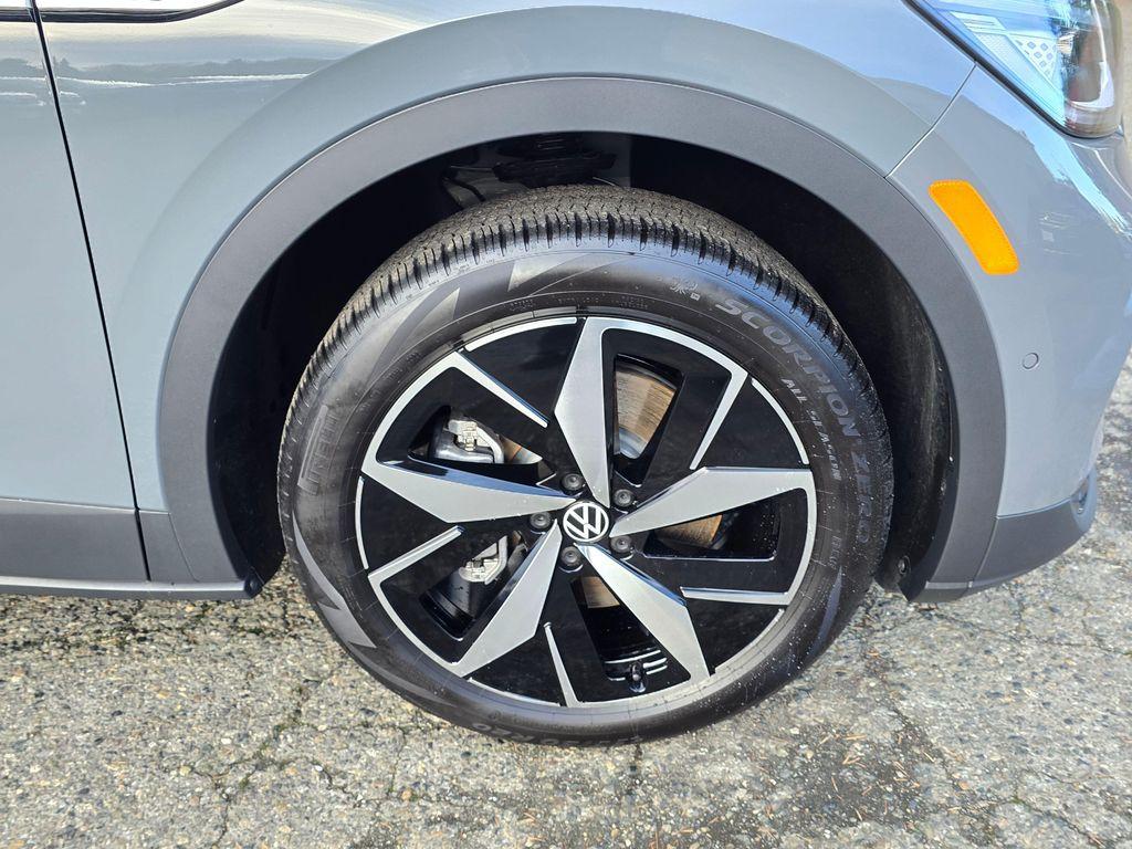 used 2025 Volkswagen ID.4 car, priced at $35,950