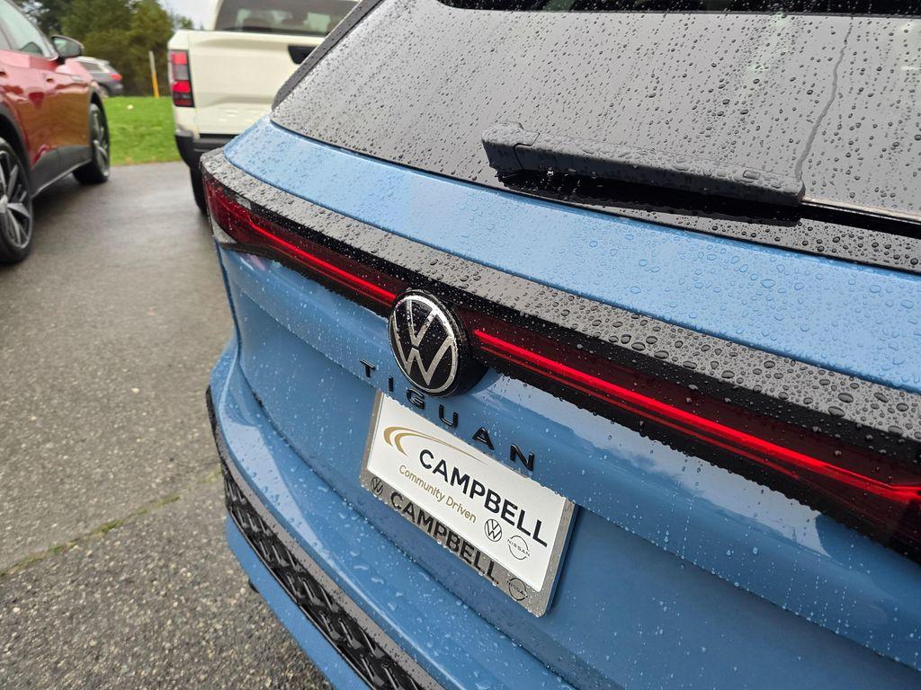 used 2025 Volkswagen Tiguan car, priced at $35,950