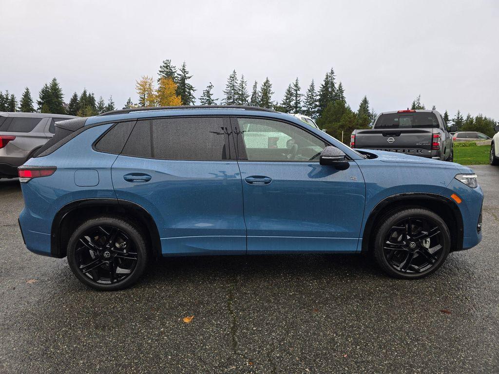 used 2025 Volkswagen Tiguan car, priced at $35,950