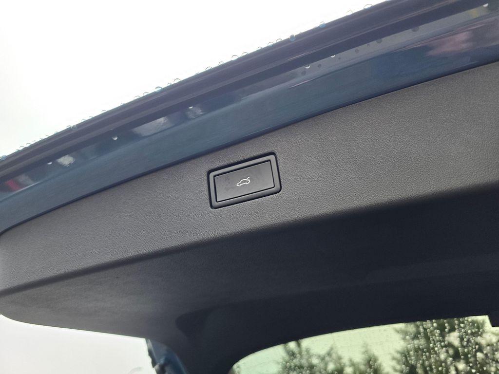 used 2025 Volkswagen Tiguan car, priced at $35,950