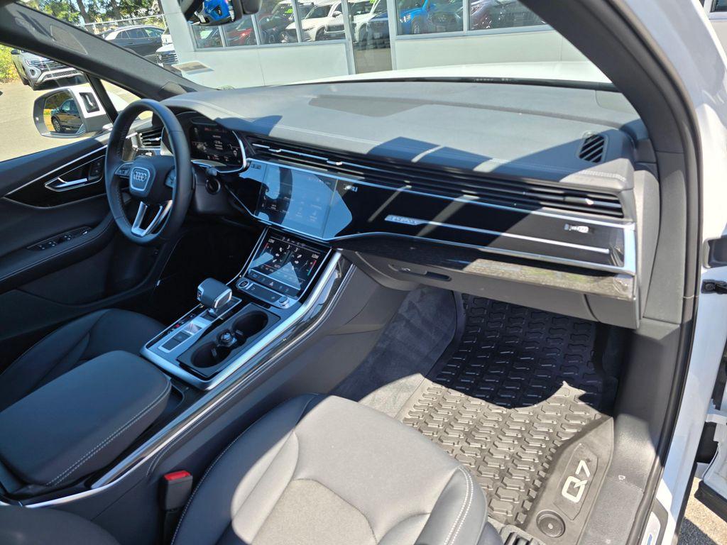 used 2025 Audi Q7 car, priced at $55,455