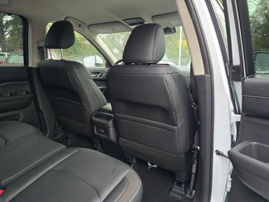 new 2025 Nissan Pathfinder car, priced at $44,536