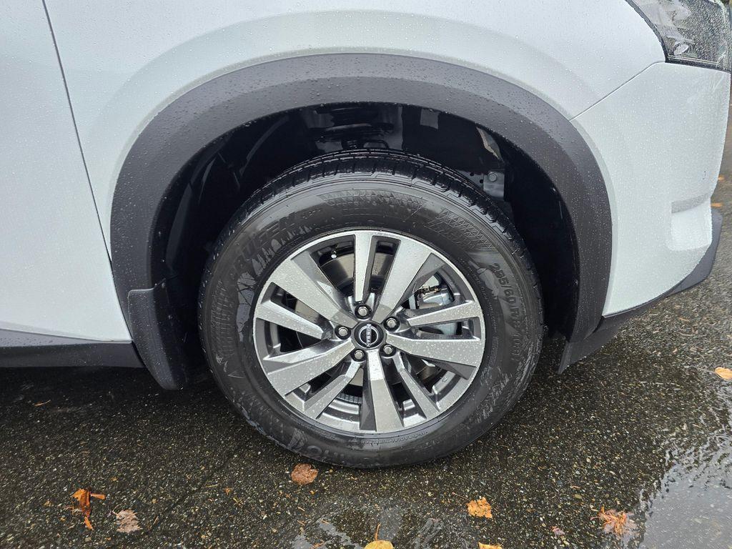 new 2025 Nissan Pathfinder car, priced at $44,536