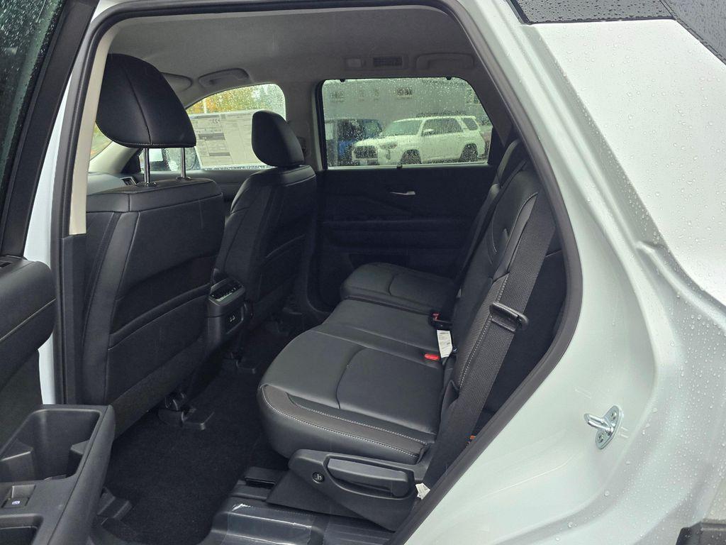 new 2025 Nissan Pathfinder car, priced at $44,536