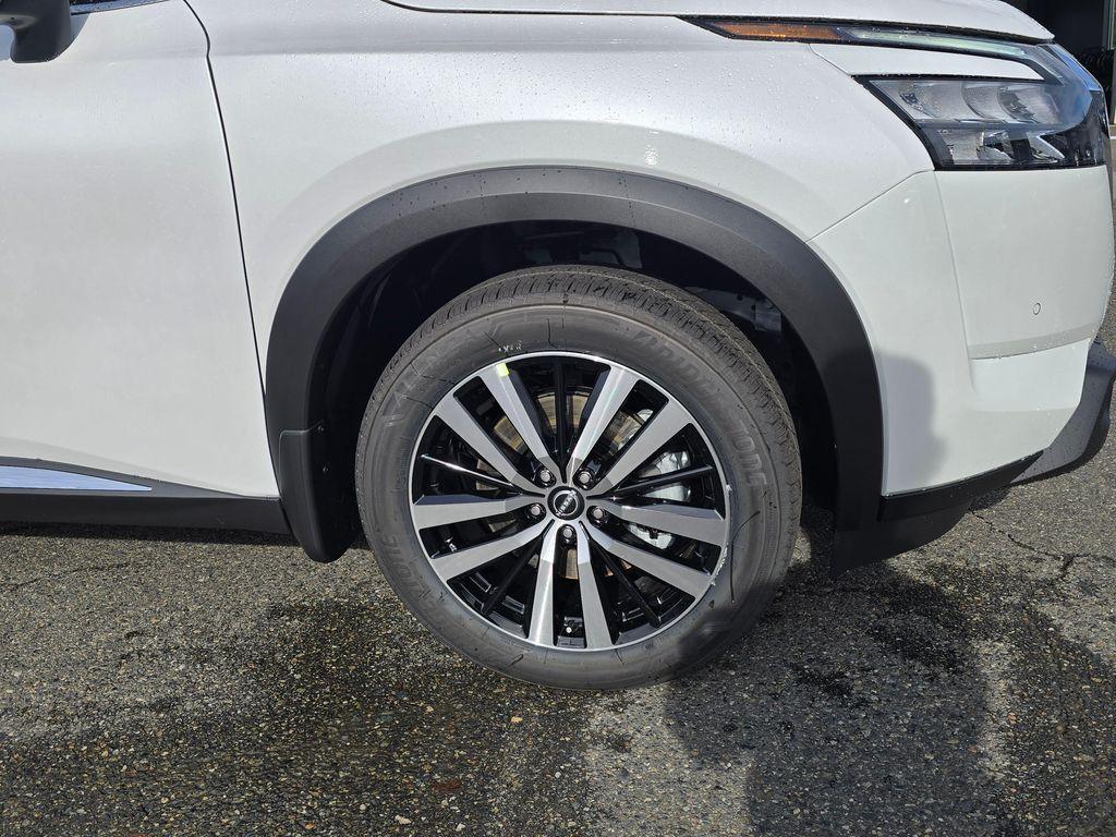 new 2025 Nissan Pathfinder car, priced at $51,599