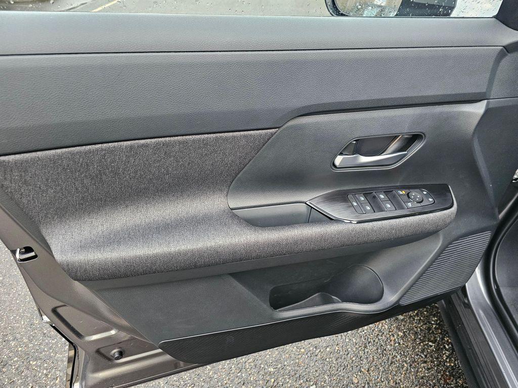 new 2025 Nissan Kicks car, priced at $25,420