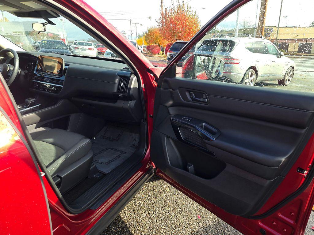 used 2024 Nissan Pathfinder car, priced at $32,950