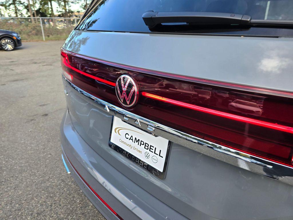 used 2025 Volkswagen Atlas car, priced at $41,950