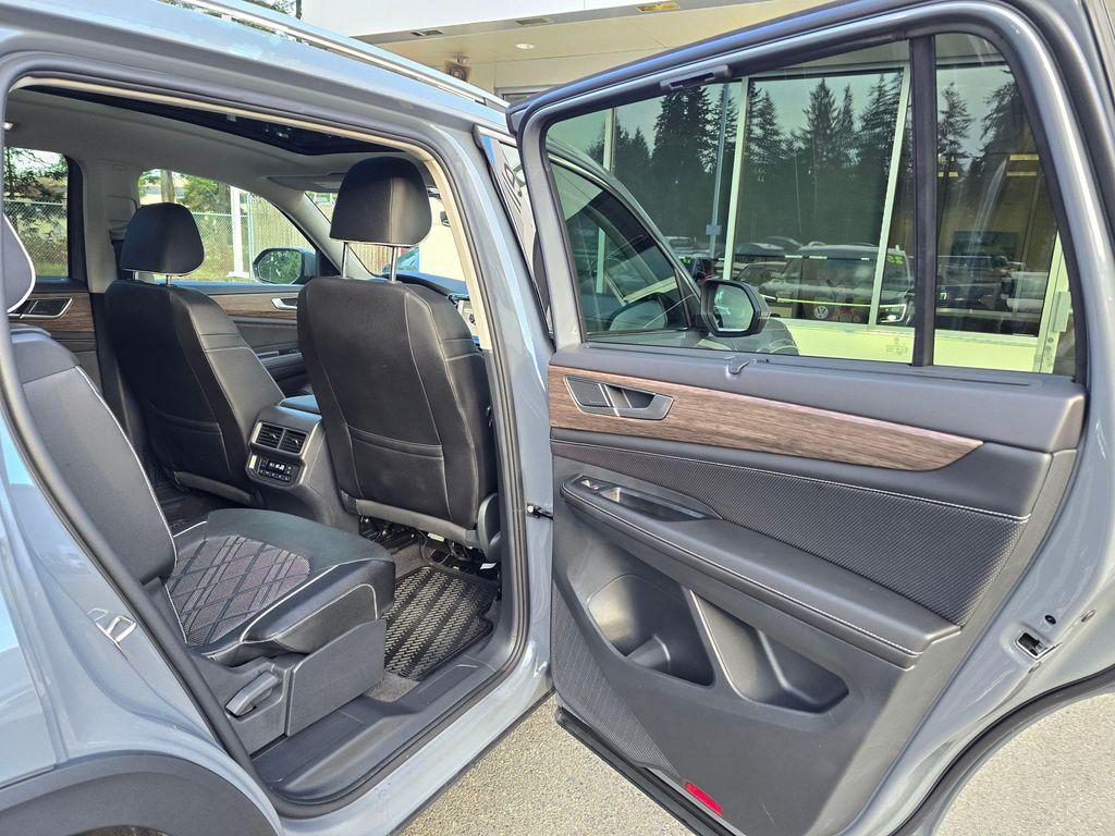 used 2025 Volkswagen Atlas car, priced at $41,950