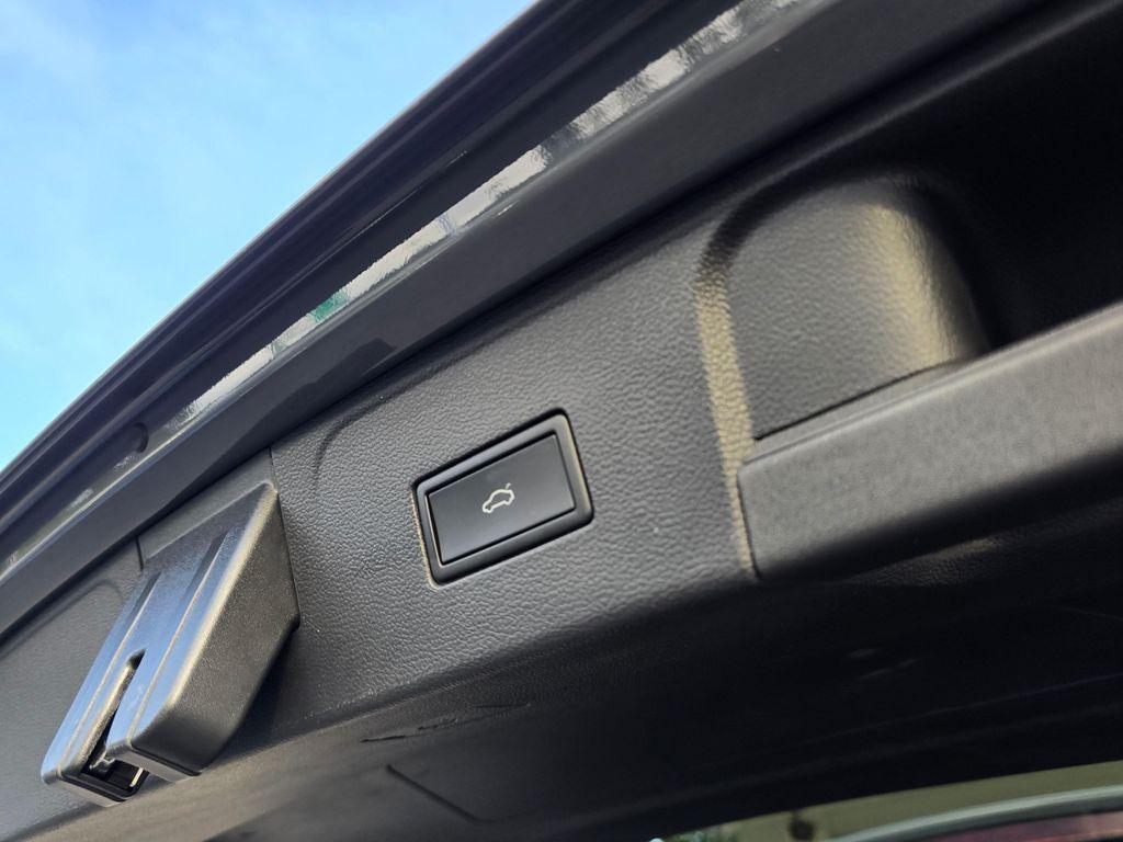 used 2025 Volkswagen Atlas car, priced at $41,950