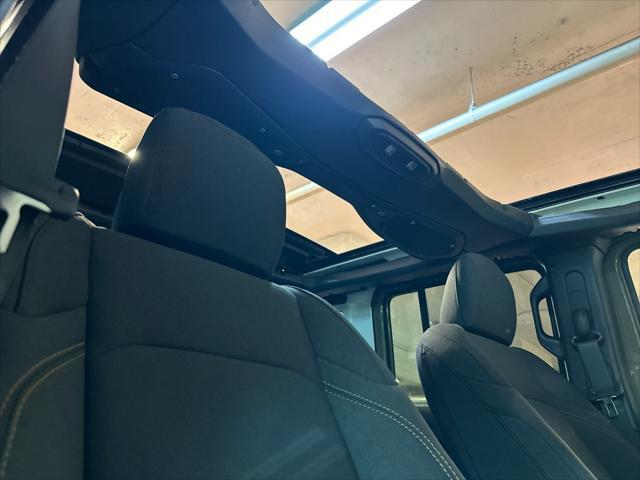 new 2025 Jeep Wrangler car, priced at $52,780