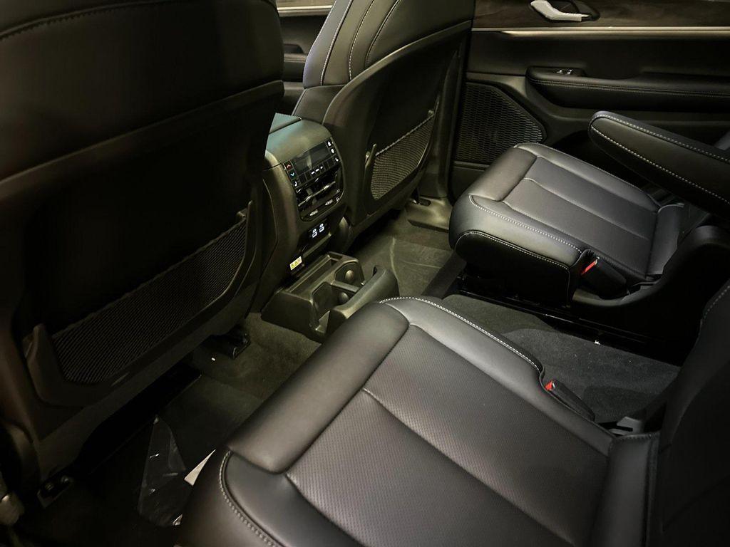 new 2025 Jeep Grand Cherokee L car, priced at $53,685