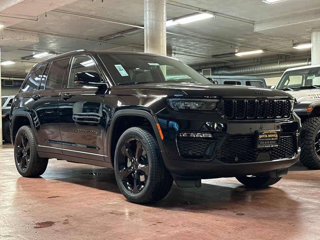 new 2025 Jeep Grand Cherokee car, priced at $47,760