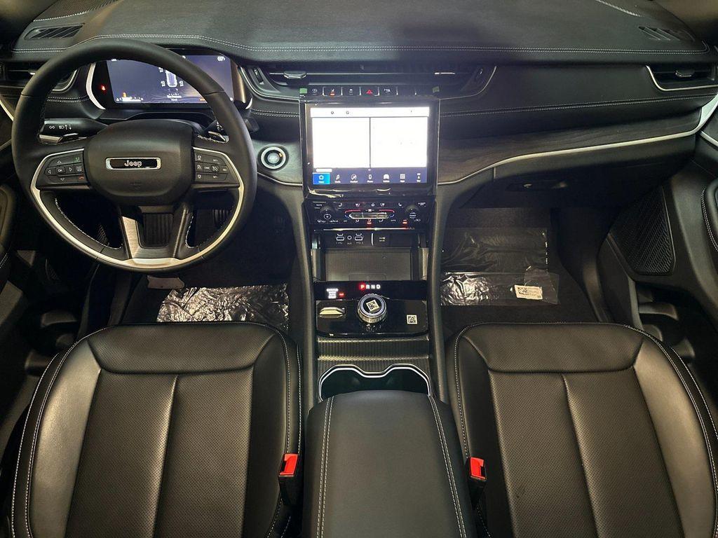 new 2025 Jeep Grand Cherokee car, priced at $47,760