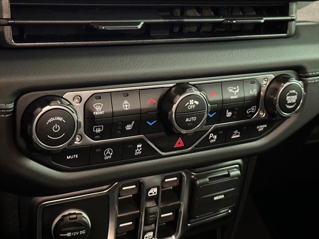 new 2025 Jeep Wrangler car, priced at $59,260