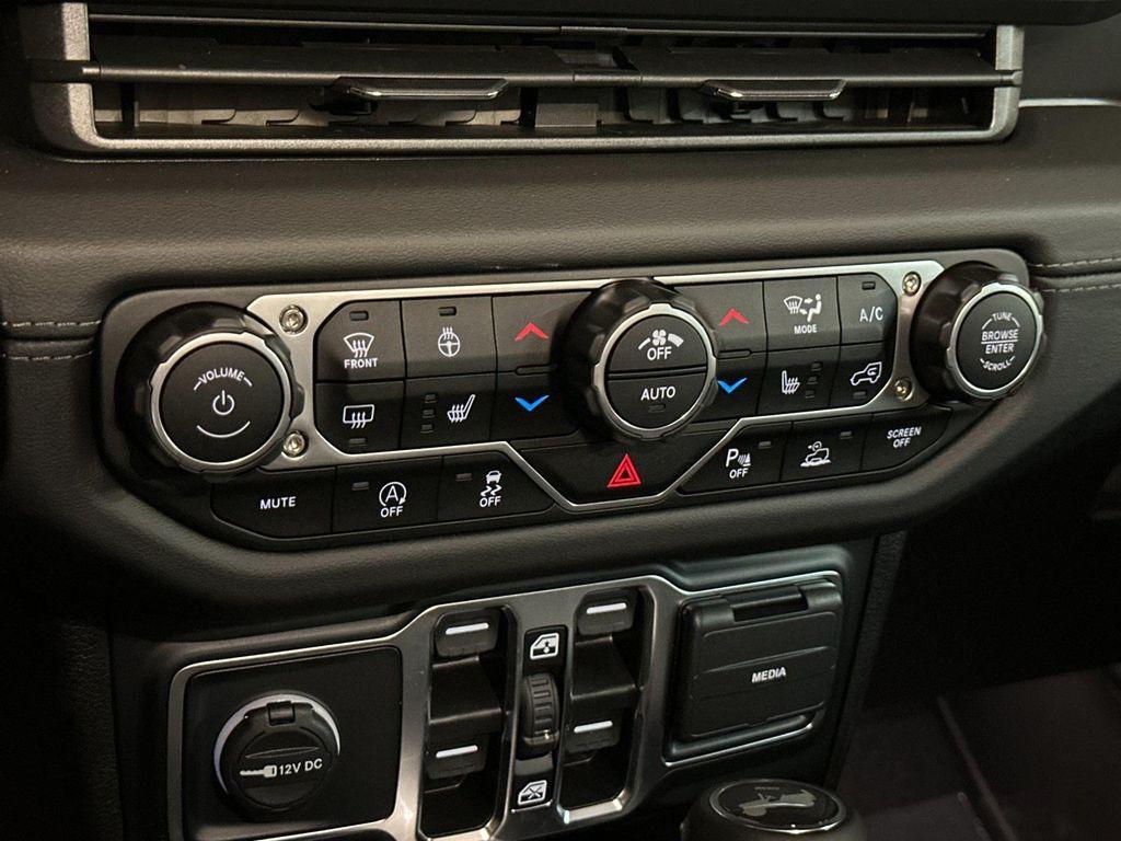 new 2025 Jeep Wrangler car, priced at $59,205