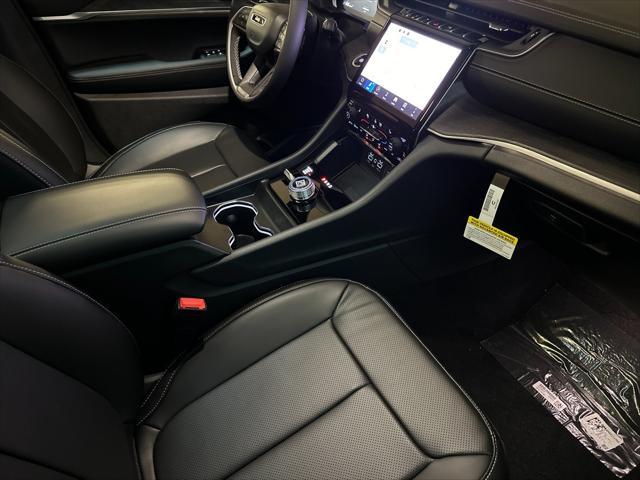 new 2025 Jeep Grand Cherokee car, priced at $51,751