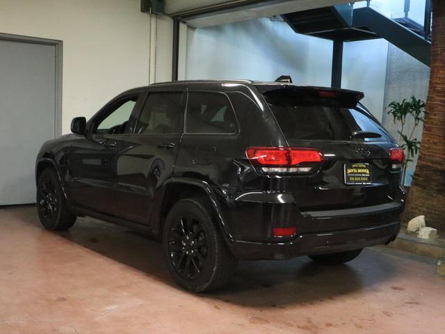 used 2018 Jeep Grand Cherokee car