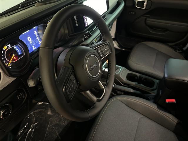 new 2025 Jeep Wrangler car, priced at $46,675