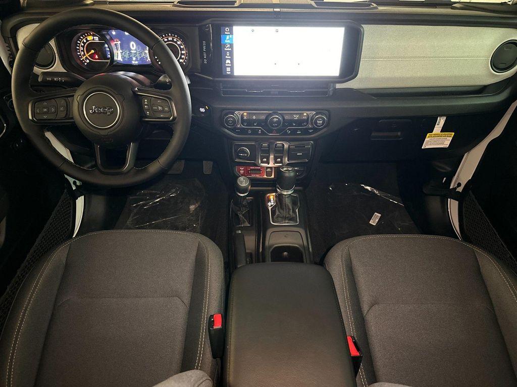 new 2025 Jeep Wrangler car, priced at $47,175