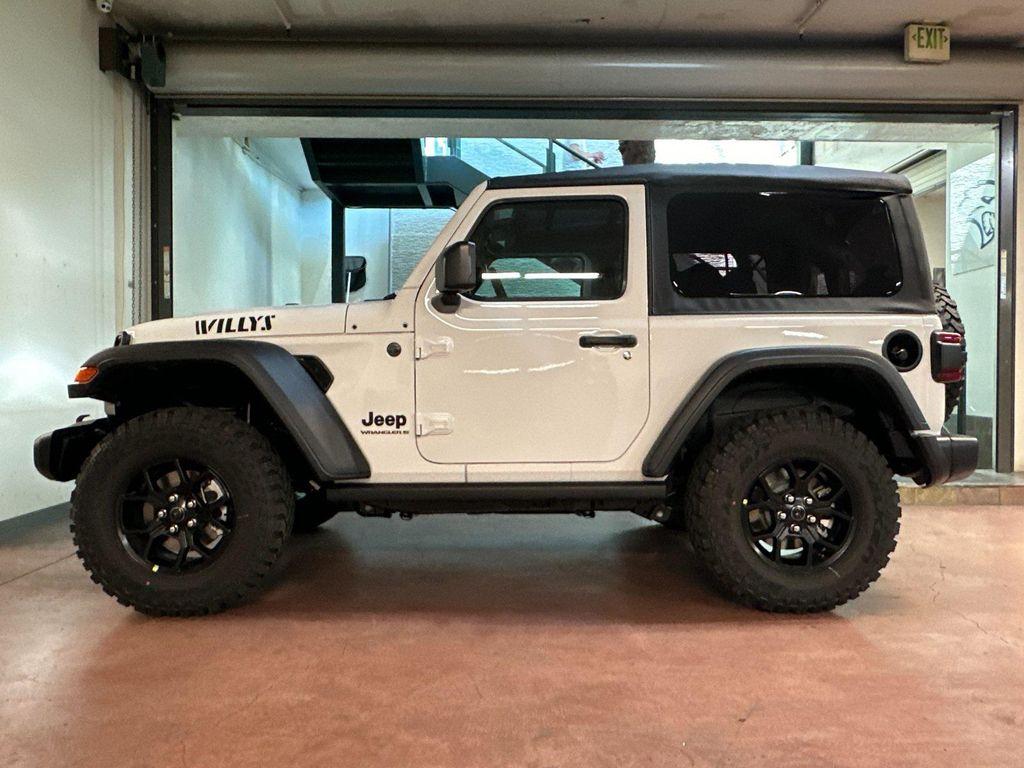 new 2025 Jeep Wrangler car, priced at $47,175