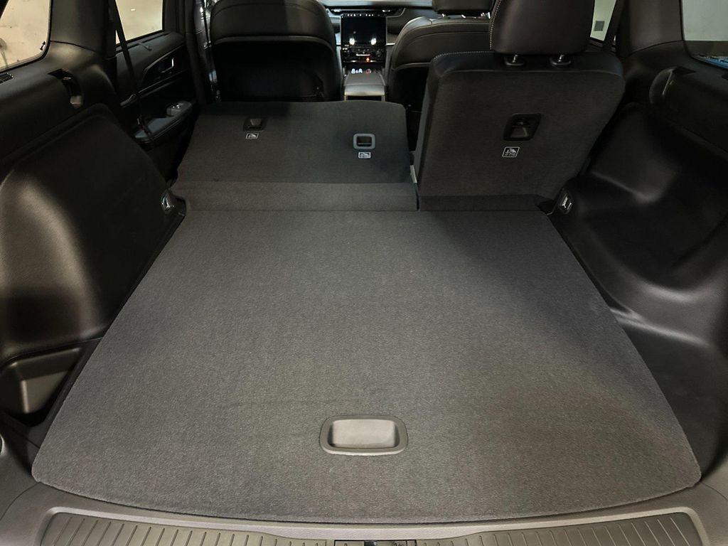 new 2025 Jeep Grand Cherokee car, priced at $50,615