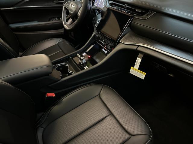 new 2025 Jeep Grand Cherokee car, priced at $52,251