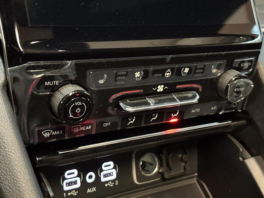 new 2025 Jeep Grand Cherokee car, priced at $50,615