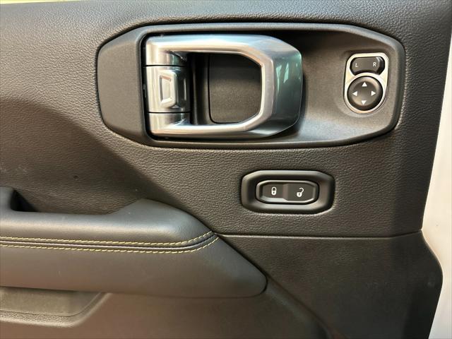 new 2025 Jeep Wrangler car, priced at $55,217