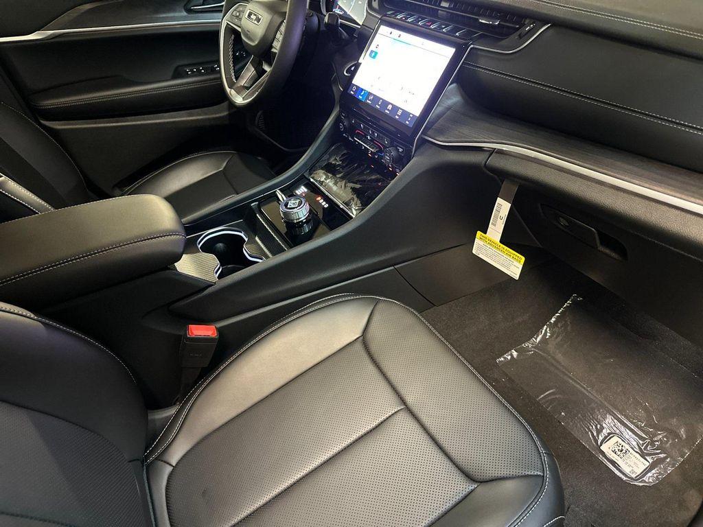 new 2025 Jeep Grand Cherokee car, priced at $53,410