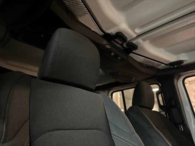new 2025 Jeep Wrangler car, priced at $44,704
