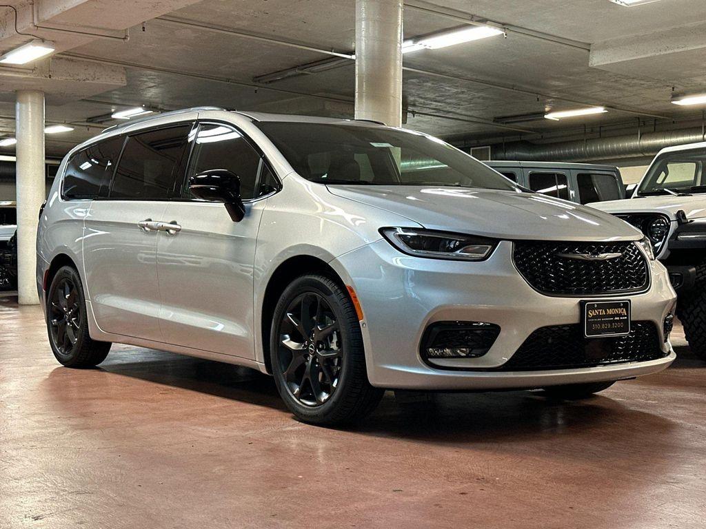 new 2026 Chrysler Pacifica car, priced at $57,560