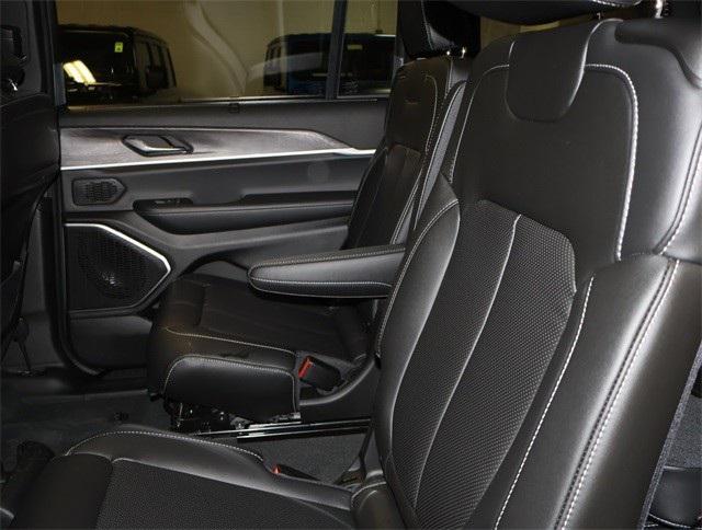 new 2025 Jeep Grand Cherokee L car, priced at $58,886