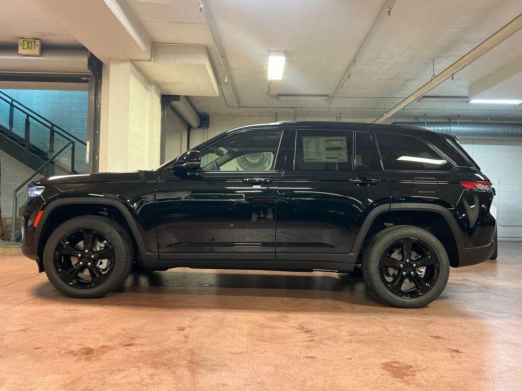new 2025 Jeep Grand Cherokee car, priced at $53,410