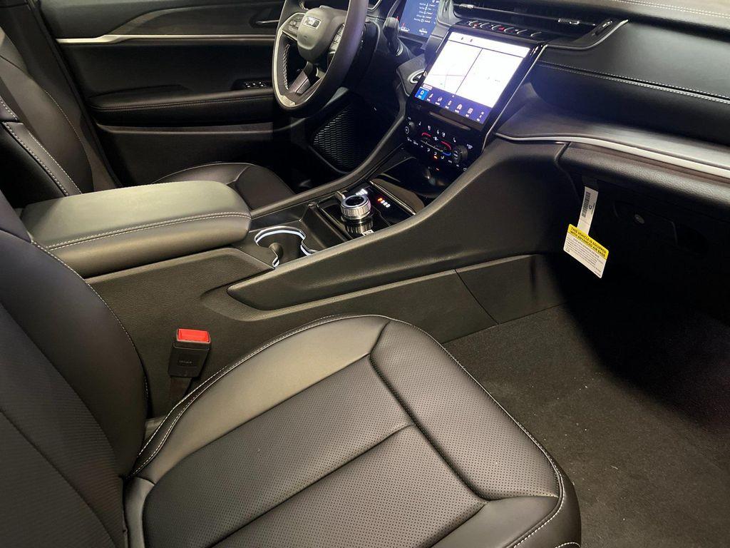 new 2025 Jeep Grand Cherokee car, priced at $53,410