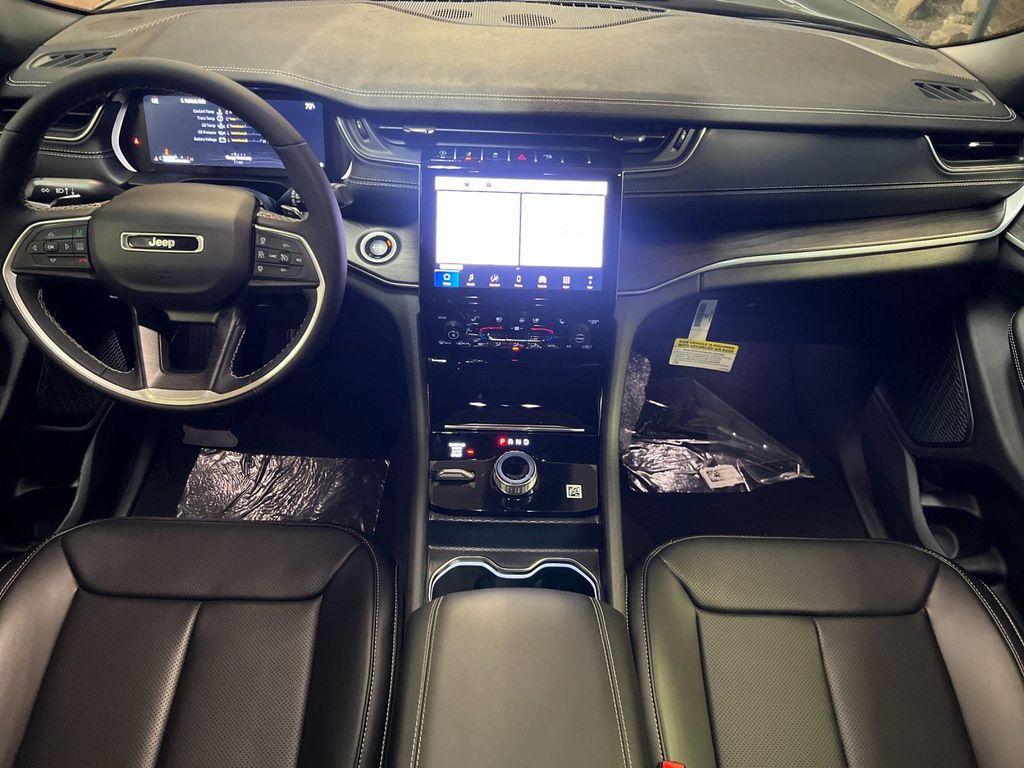 new 2025 Jeep Grand Cherokee car, priced at $53,410