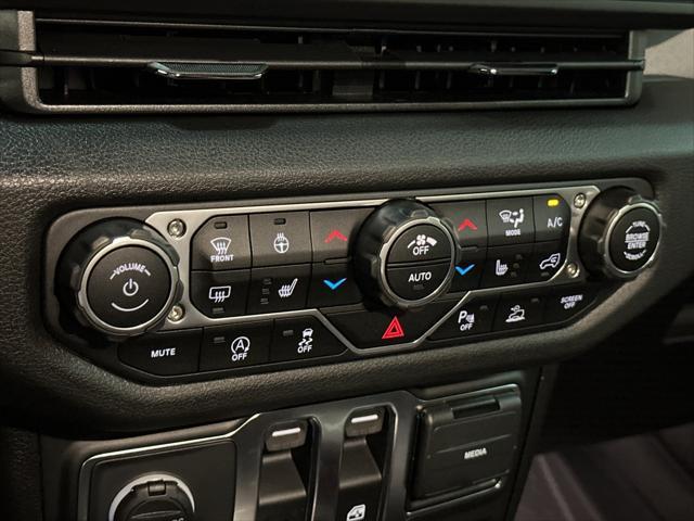 new 2025 Jeep Wrangler car, priced at $53,667