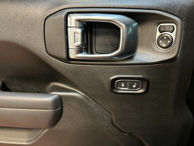 new 2025 Jeep Wrangler car, priced at $53,667
