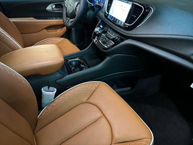 new 2025 Chrysler Pacifica car, priced at $55,911
