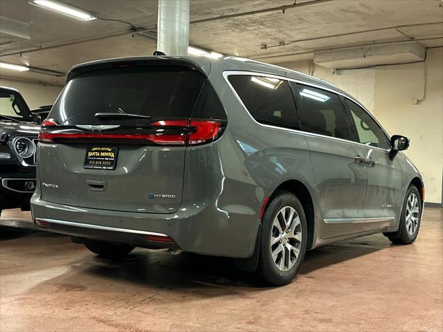 new 2025 Chrysler Pacifica car, priced at $55,911