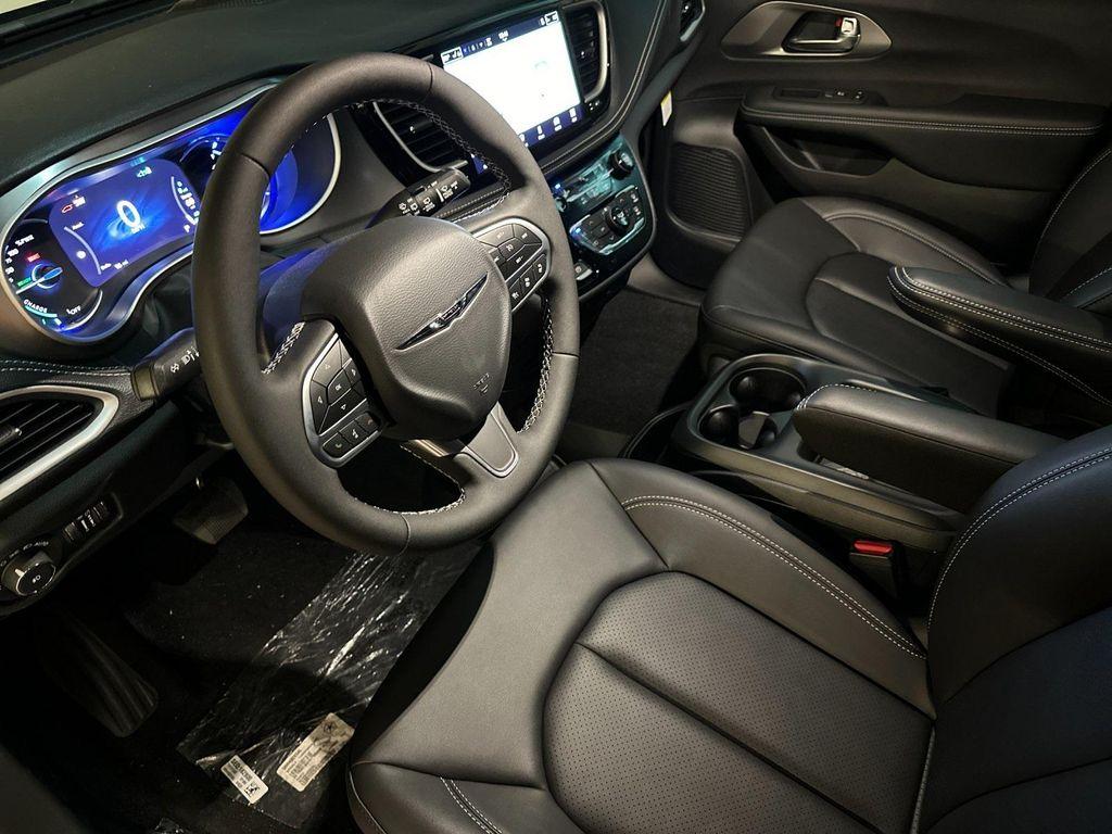 new 2026 Chrysler Pacifica car, priced at $53,985