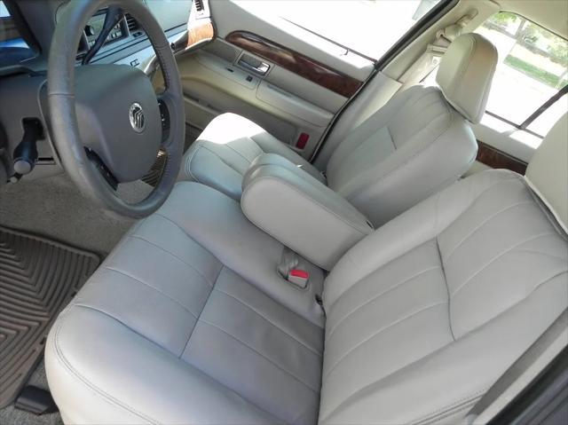 used 2009 Mercury Grand Marquis car, priced at $11,975