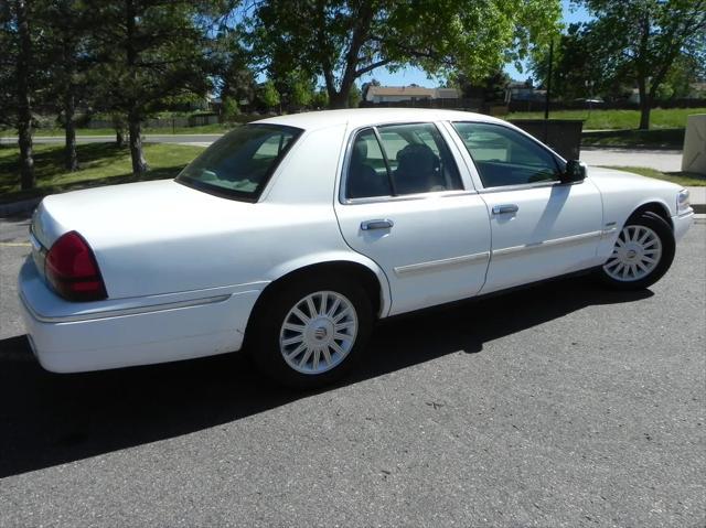 used 2009 Mercury Grand Marquis car, priced at $11,975