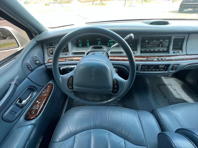 used 1997 Lincoln Town Car car, priced at $8,975