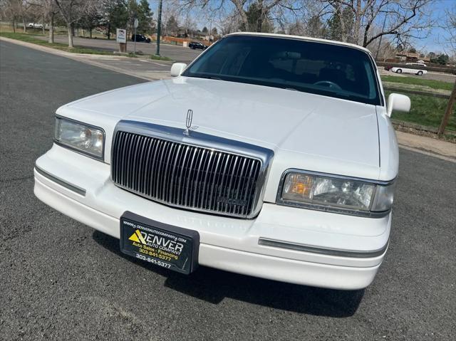 used 1997 Lincoln Town Car car, priced at $8,975