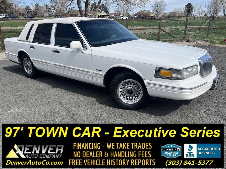 used 1997 Lincoln Town Car car, priced at $8,975