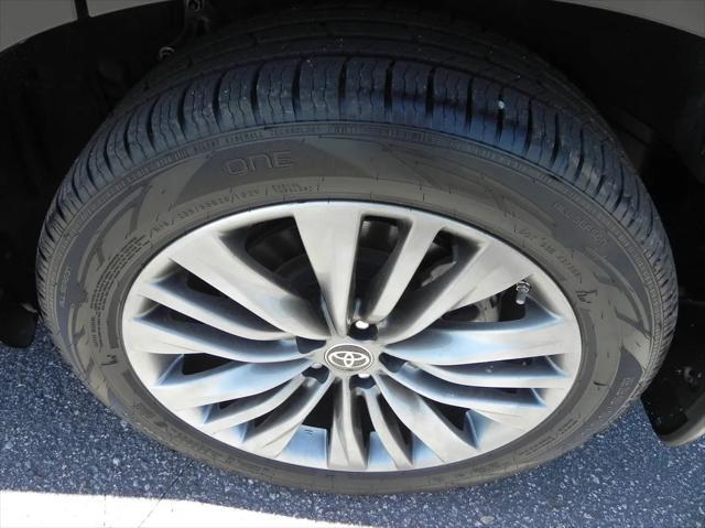 used 2020 Toyota Highlander car, priced at $39,975